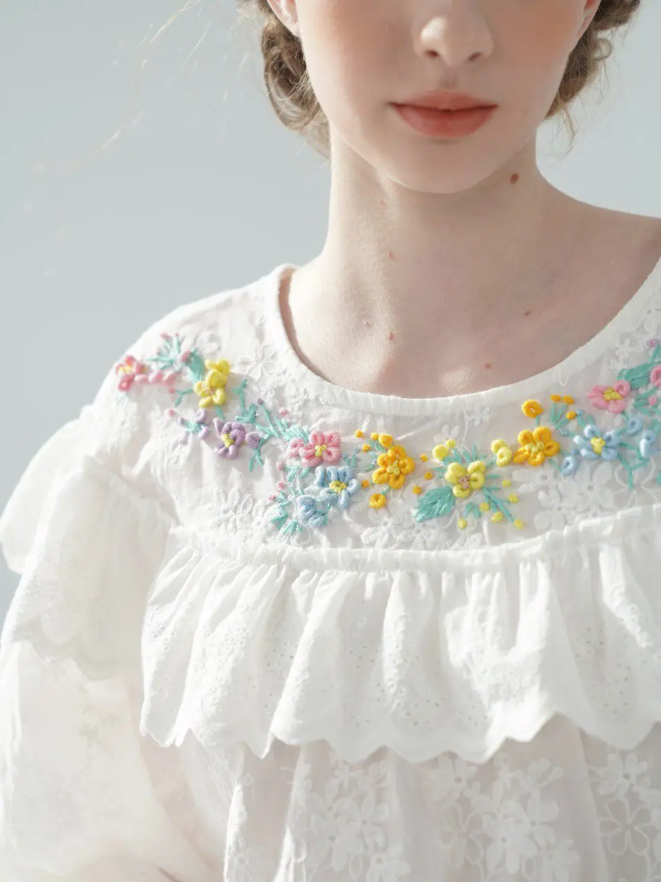 130cmBust Spring 100%Cotton Oversized White Blouses Tops Women Elegant Loose Heavyweight Handmade 3D Embroidered Loose Lace Tops