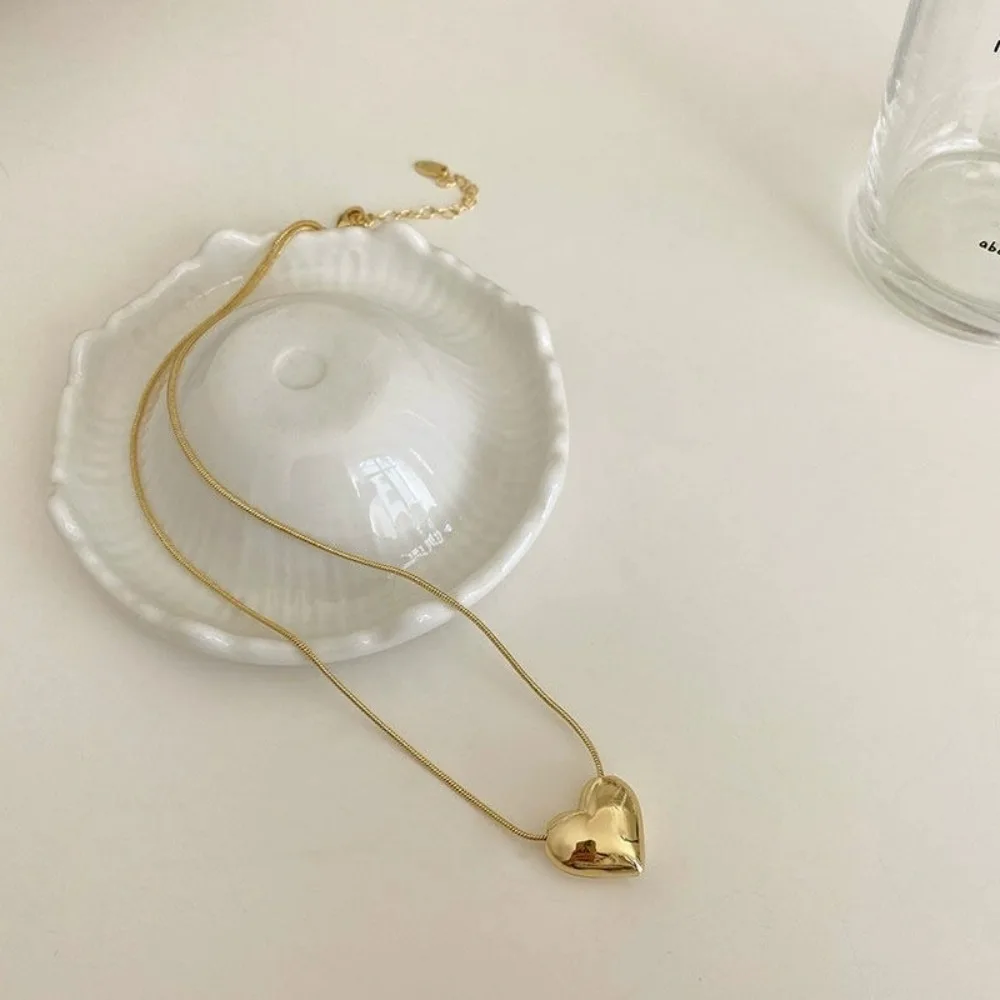 New Women's Vintage Heart Love Pendant Necklace Trendy Aesthetic Metal Chain Collar Choker Fashion Jewelry Birthday Gifts