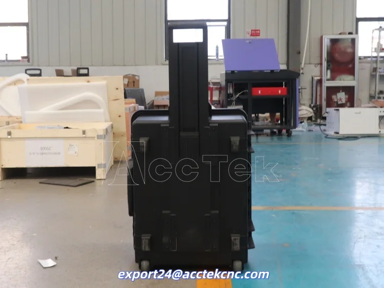 تنظيف قطع غيار السيارات 1500 واط منظف ليزر مستمر عدم الاتصال تبريد الهواء سرعة سريعة يده آلة التنظيف بالليزر السعر