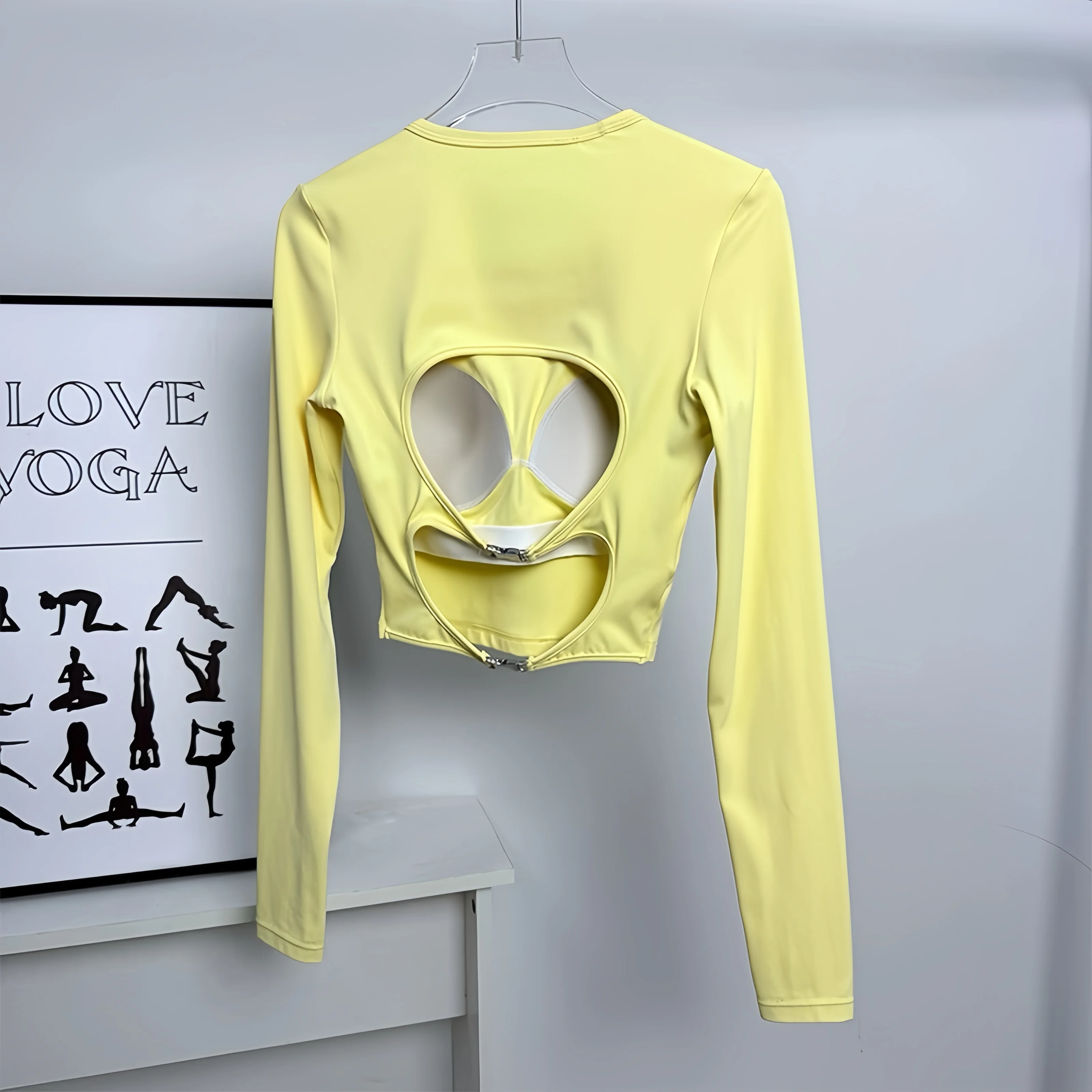 Rückenfreies, ausgeschnittenes, sexy Yoga-Sport-Langarmshirt mit Brustpolstern, Damen-Trainingsoberteil, schlankmachende Fitnesskleidung – Detail 10