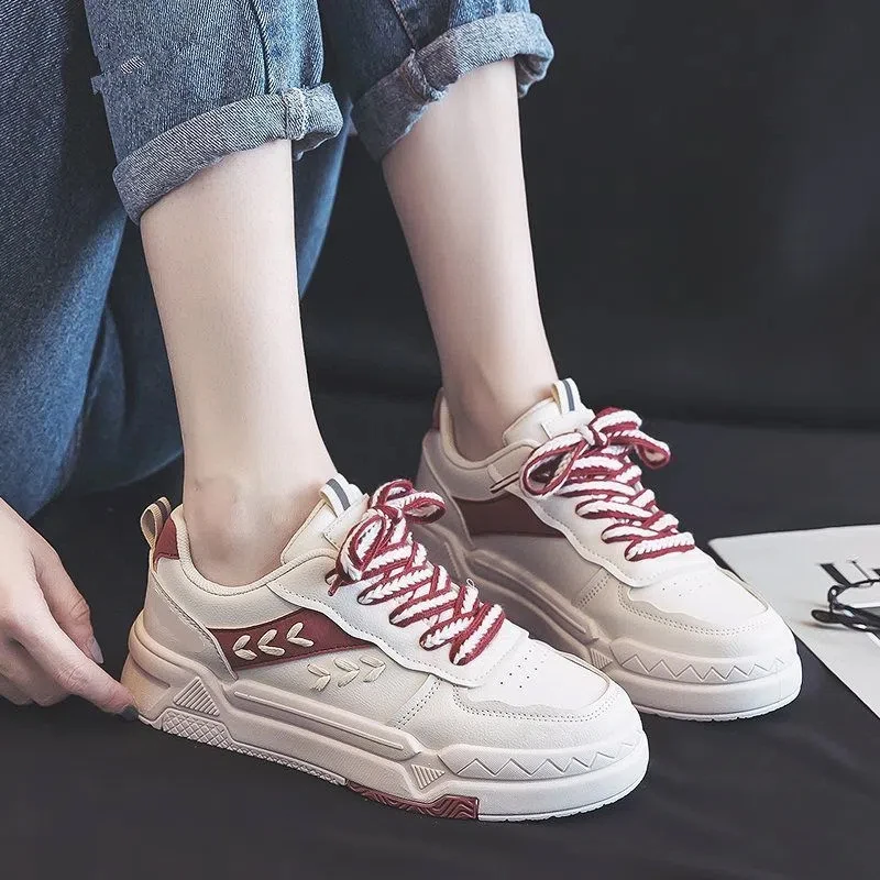 

Casual white shoes for women with thick soles 2024 new fashion Korean version sports trend board shoes for women
