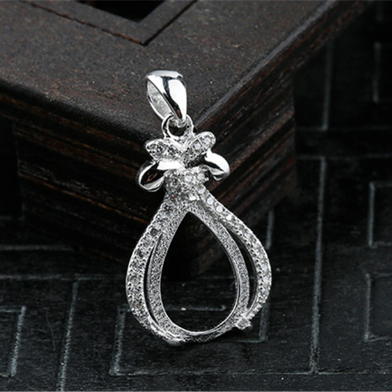 

Pendant Blank (10x14mm Teardrop Blank) 925 Silver Zircon Pendant Base Cabochon Pendant Setting P449B