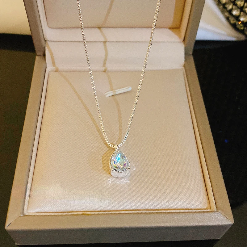 

Hot New 925 Sterling Silver Flash Diamond Necklace Simple Zircon Water Drop Pendant Feminine Clavicle Chain Fashion Jewelry Gift