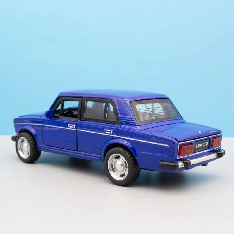 Alloy Toys Car Model Classic Metal Die-casting Sound Light Pull Back Vehicle For Collection Kids Gift