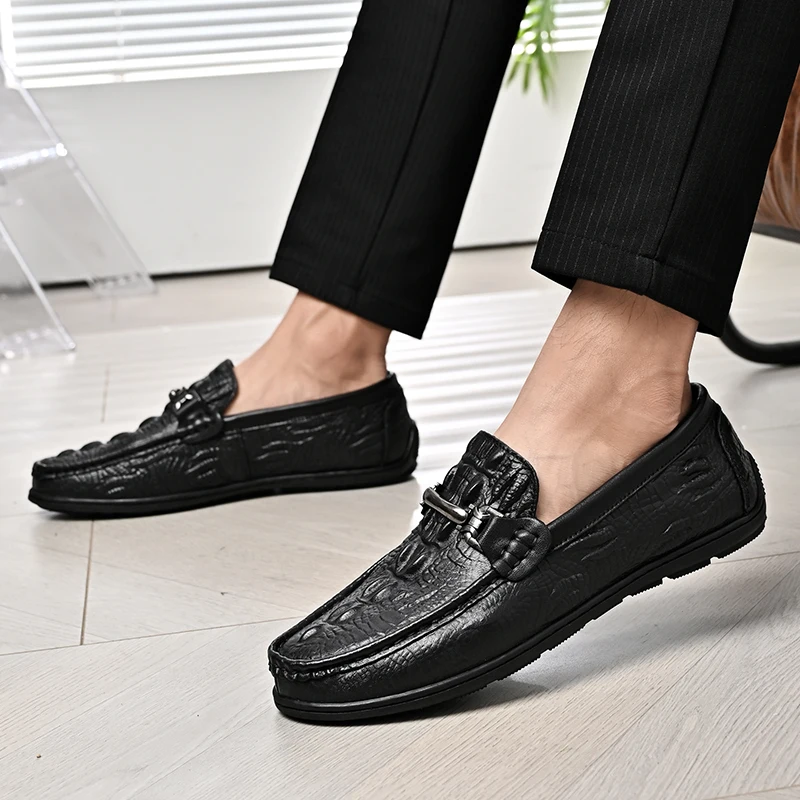 New  Leather Men Casual Shoes Luxury BrandMens Loafers Moccasins Breathable Slip on BlackDriving Leisure Fashion