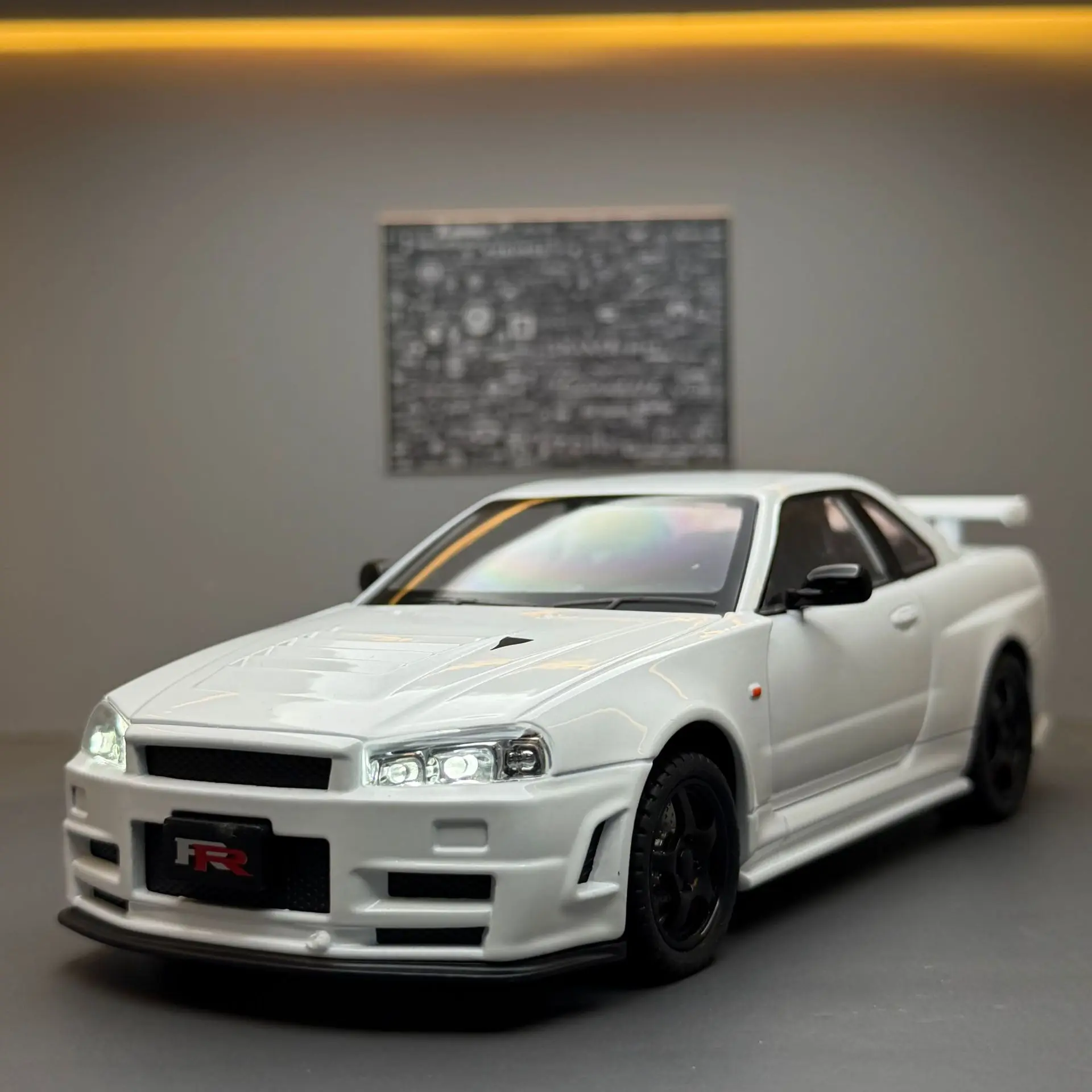 

1:24 GTR R34 Sports Car Alloy Die Casting Metal Model Car Sound and Light Children's Toy Car Gifts For Boy