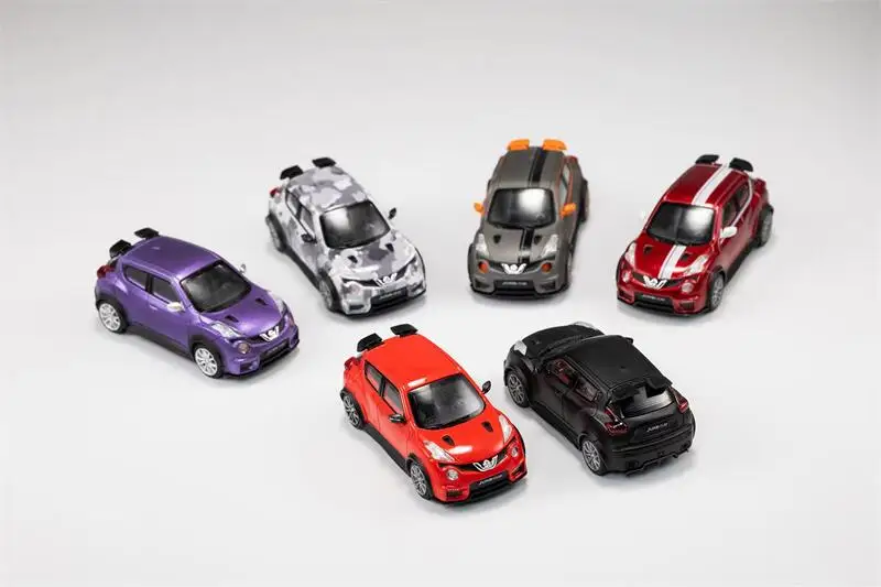 

DCT 1:64 JUKE-R Red /Purple /Gray LHD Diecast Model Car