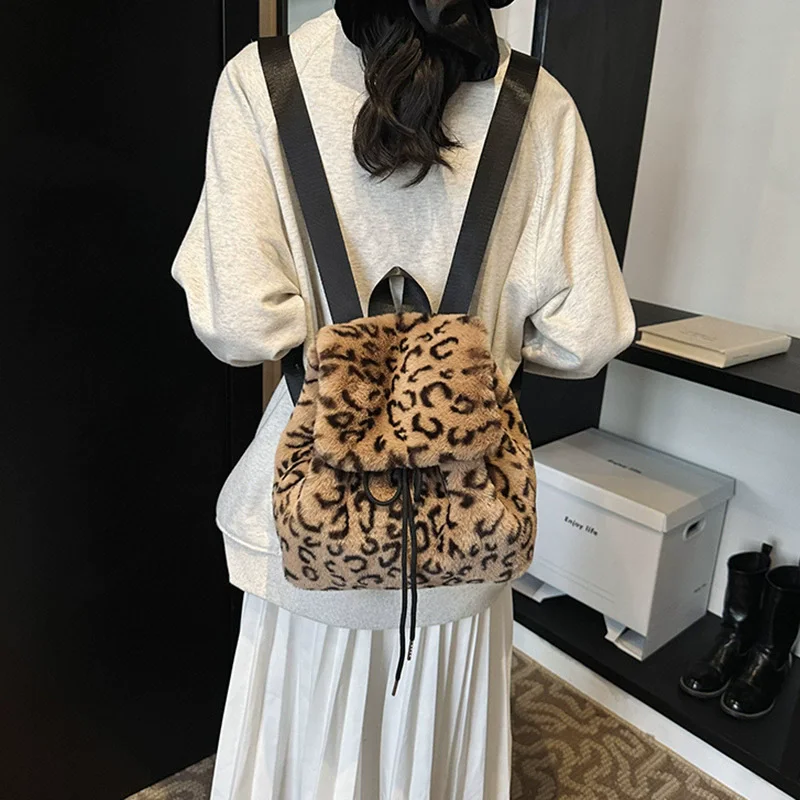 

Women Cute Soft Plush Backpack Drawstring Furry New Fashion Girls Bagpack Satchel Faux Fur Backpack For Student Rucksack Mochila