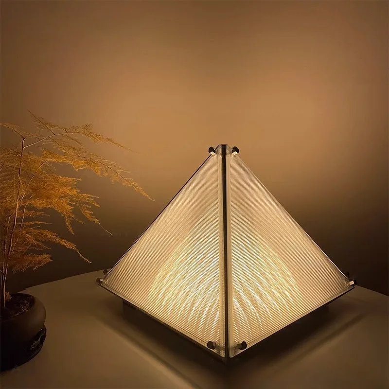 

Modern and minimalist table lamp, niche bedroom, living room, high-end exhibition hall floor lamp