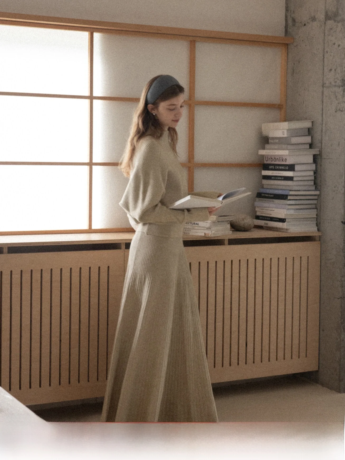 

Soft Knitted Sweater And Slim Half Skirt Set Women's Winter Fashion Two-Piece Set Casual Loose Fit High Waist Pure Color