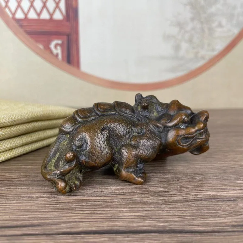 Antique Bronze Collectibles: Vintage Solid Pixiu Tea Pet Ornament, Paperweight, Pen Rest, and Office Supplies Decoration