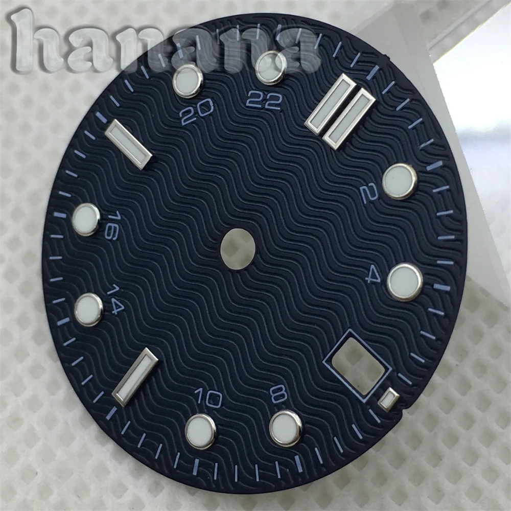 NH34 GMT 3804 watch has a 29mm 31mm black blue-white dial with wavy patterns paired with the NH34 DG5833/3804 automatic movement