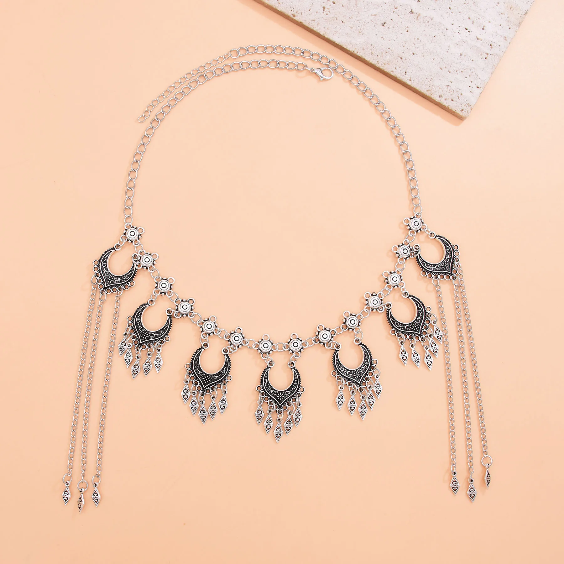Retro Silvery Alloy Hollow Moon Pendant Forehead Headpiece for Women Boho Ethnic Indian Kurdish Gypsy Hair Accessories Jewelry