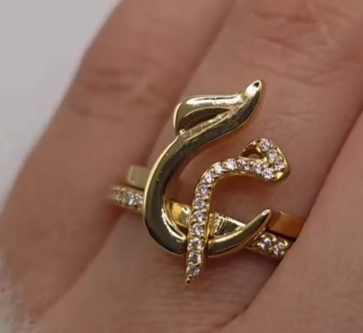 3D Personalized Couples Rings Custom Arabic Alphabet Ring Zircon Letter Ring Muslim 18K Gold Plated Luxury Jewelry Gift for Her