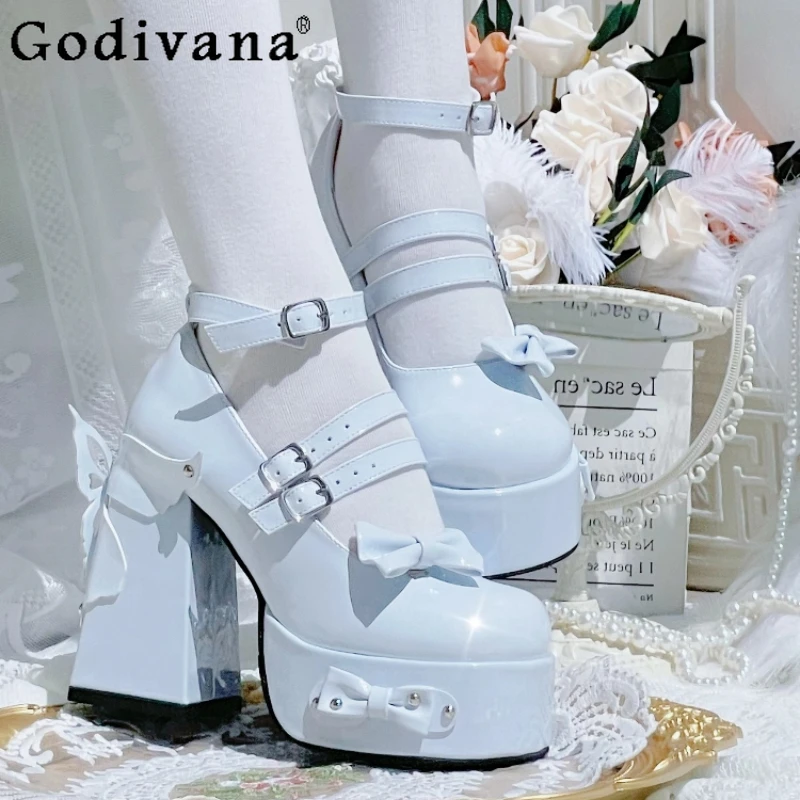 

Оригинальные туфли с заклепками и бантом для милых девочек, водонепроницаемые туфли с круглым носком на толстом каблуке, женские летние синие туфли-лодочки на высоком каблуке