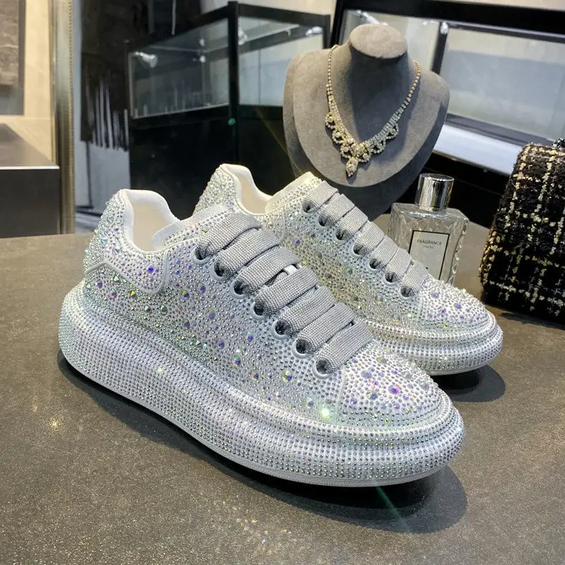 

2023 New Thick Bottoming Rhinestones Full Drill Small White Shoes Female Sports Leisure with Drill Single Shoes Women Sneakers