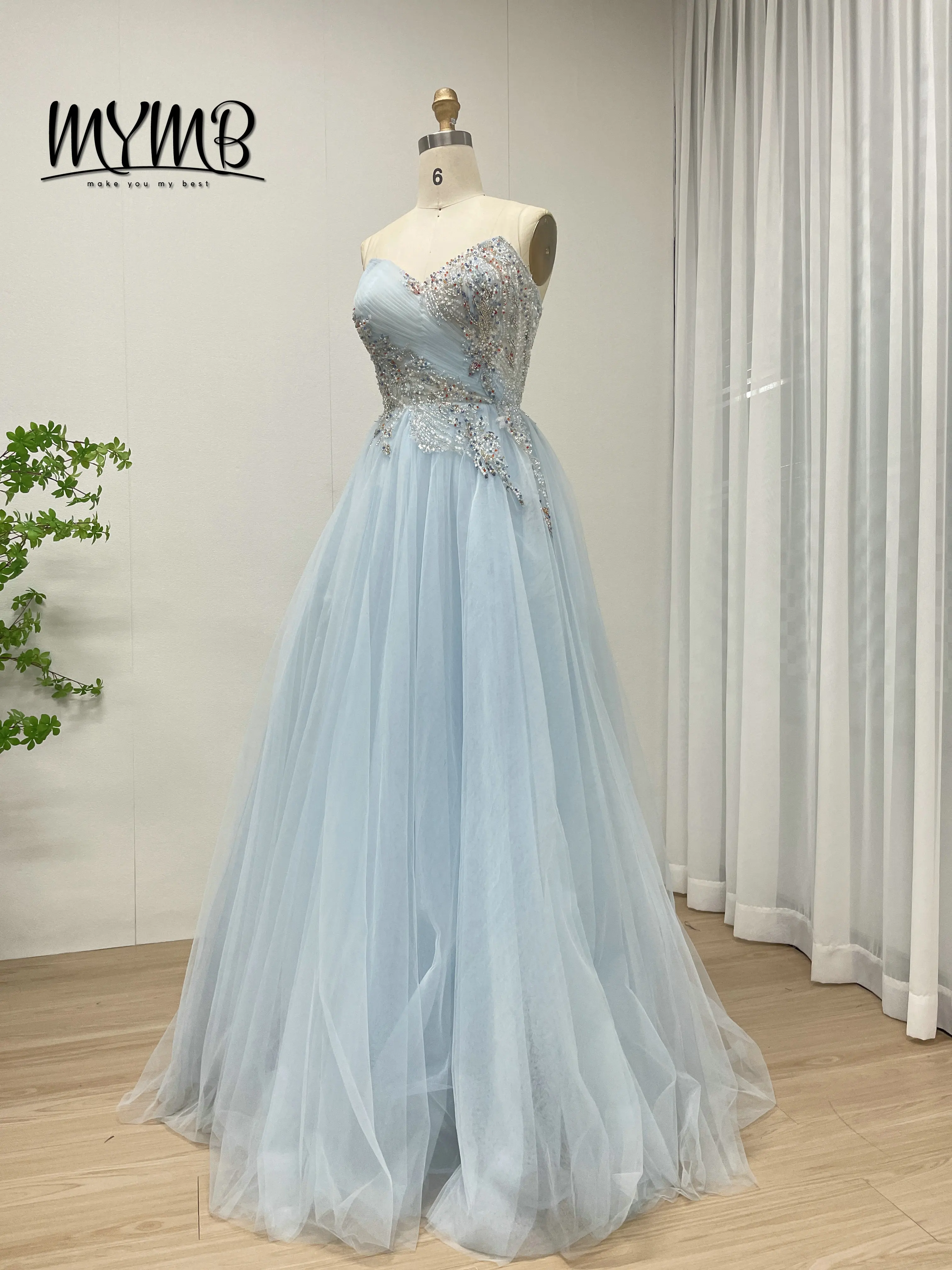 Mymb luxo querida pescoço sexy sem mangas tule uma linha vestido com deslumbrante contas coloridas adequado para baile de formatura vestido longo mb40311