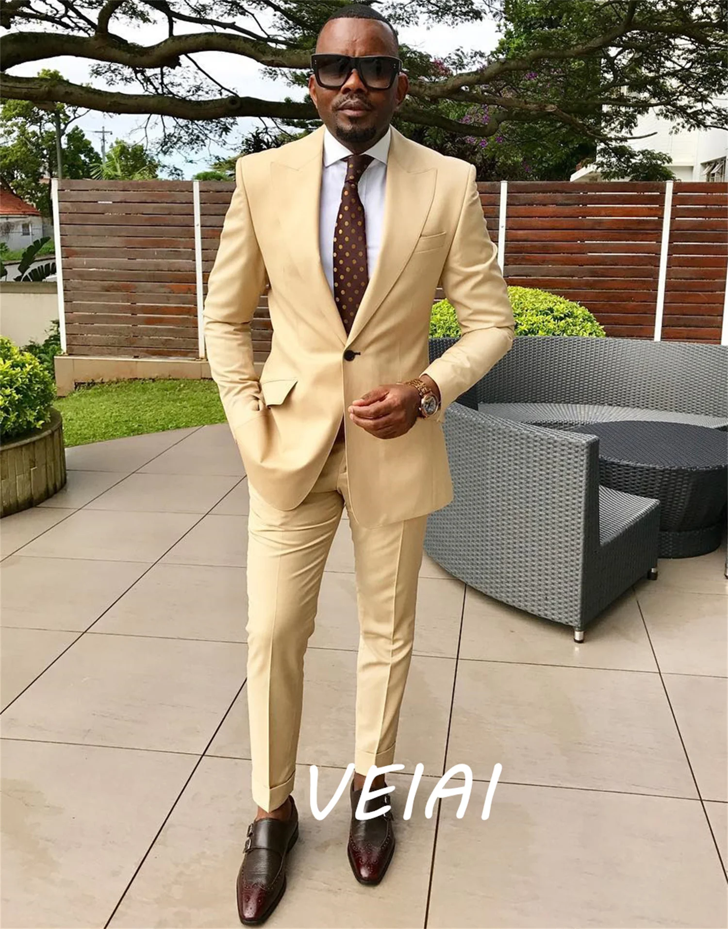 

Новое поступление по индивидуальному заказу, мужские костюмы, смокинги для жениха цвета шампанского, пиковые лацканы, жених, свадебные шаферы, комплект из 2 предметов (куртка + брюки)