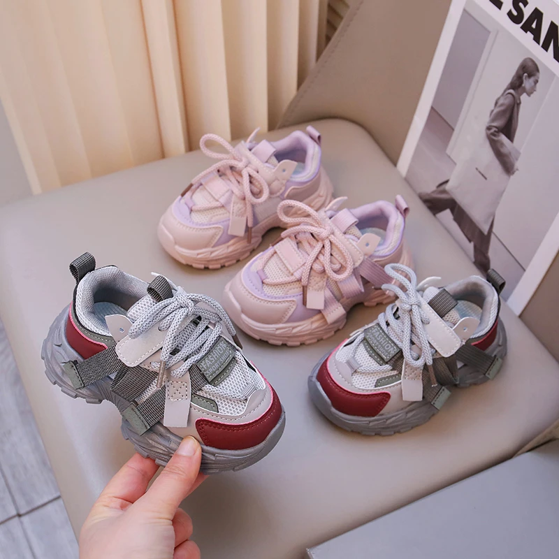 

Kids Casual Running Shoes with Thick Soles Boys Girls Fashion Versatile Sports Shoes 2025 New Children Mesh Breathable Sneakers