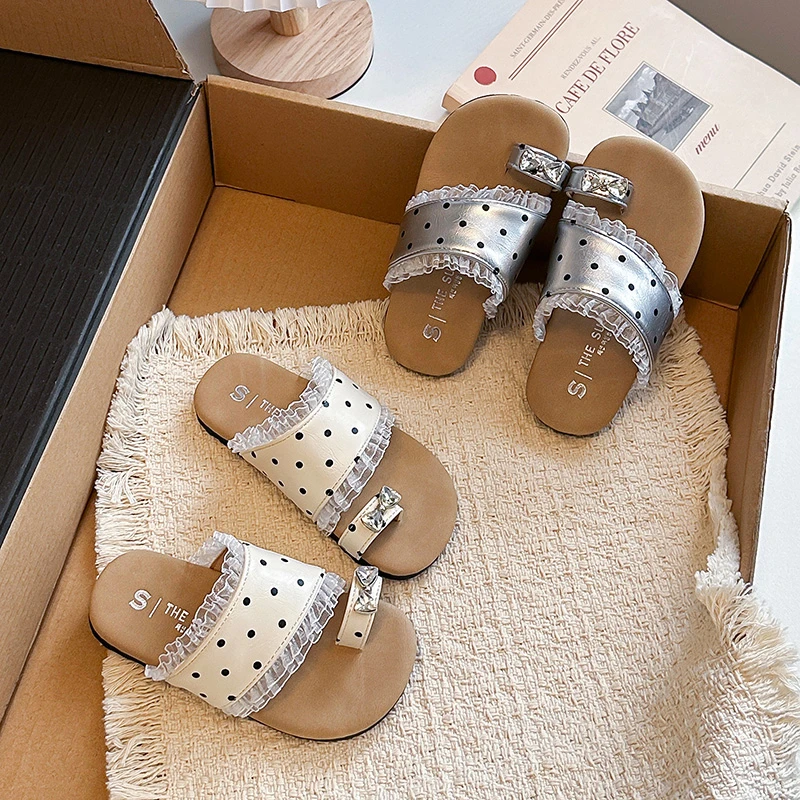 

Kids Slippers Korean Style Sweet Polka Dots Girls Princess Casual Shoes Soft Bottom 2026 Summer New Children Sandals Cute Lace