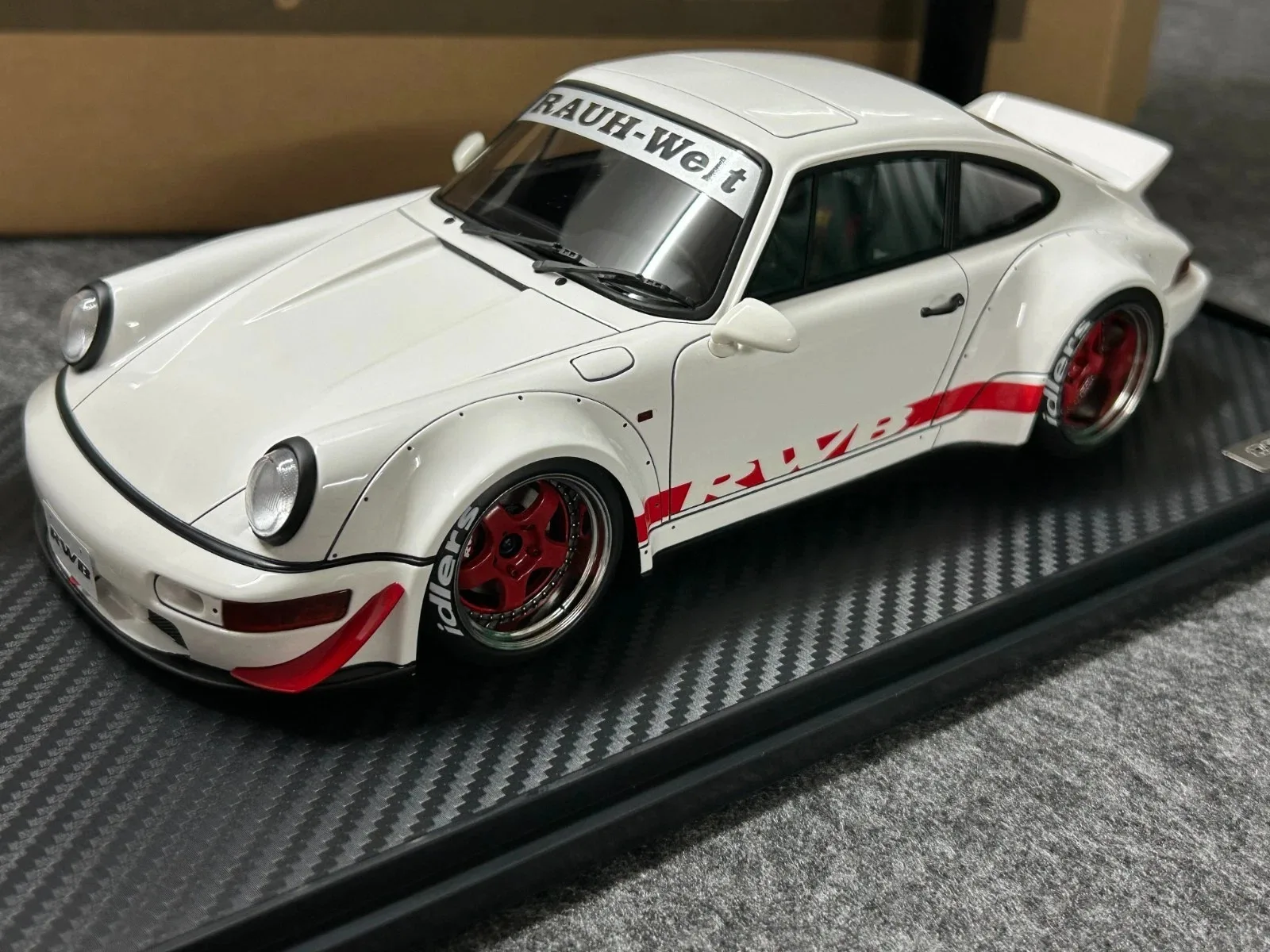 

Ignition Model 1/18 911 RWB 964 Resin Cast Limited Edition IG2462