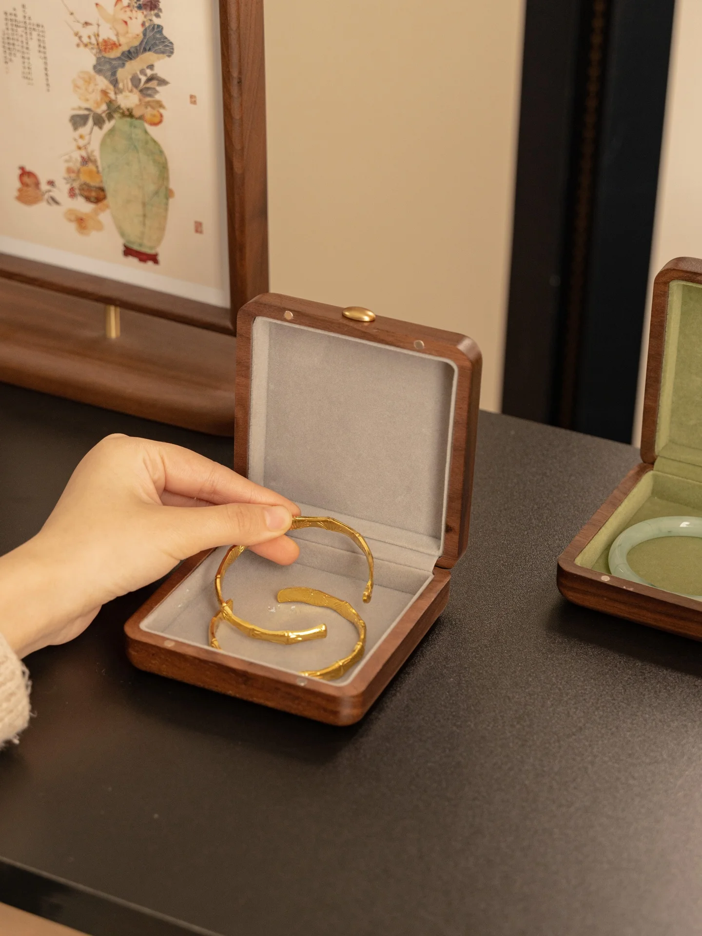 

Элегантная маленькая деревянная шкатулка для хранения украшений, для одного браслета, высококачественная, винтажная, декоративная, ручной работы, изысканная.