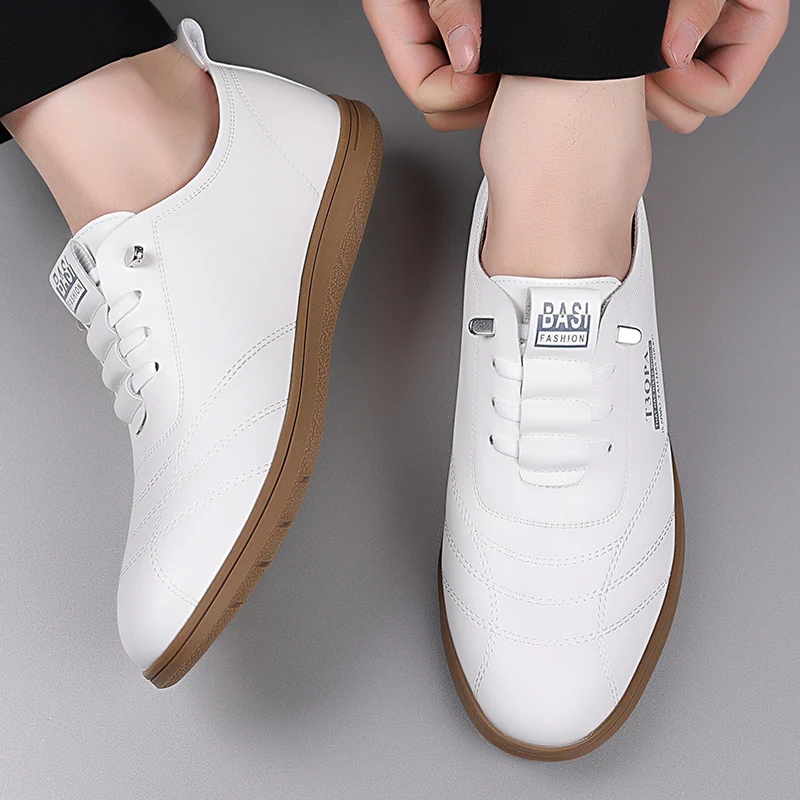 Brand Men's Fashionable Lace Up Anti Slip Casual Shoes Men's Outdoor Comfortable Soft Soled Board Shoes Classic Versatile Shoes