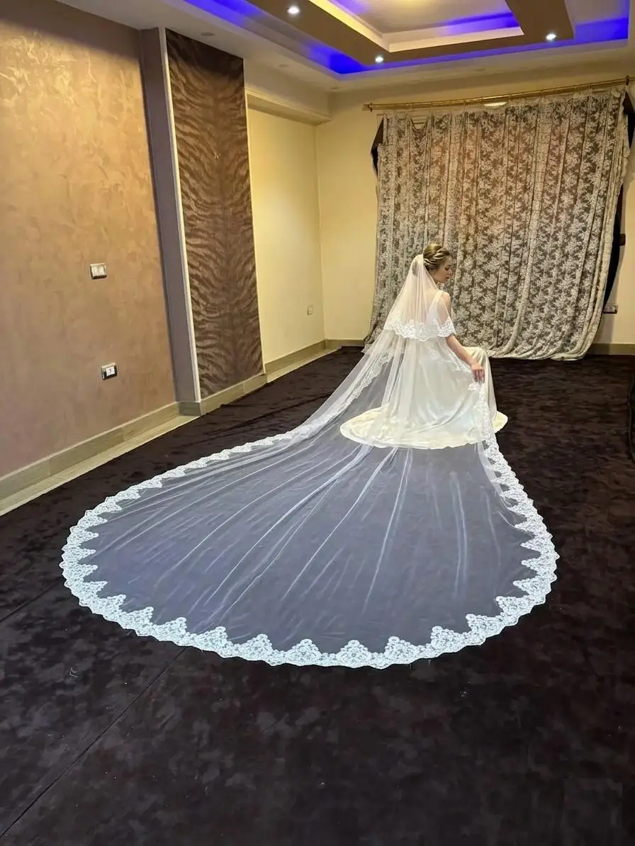 2-Tier Wedding Veil Lace Edge Bridal Veil with Blusher Wedding Dress Accessories