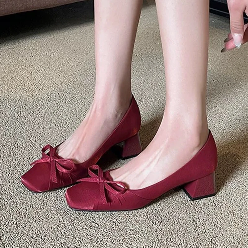 القوس حذاء نسائي بكعب عالٍ ساحة تو جديد ماري جين أحذية ربيع 2026 فستان مكتنزة الضحلة مضخات موضة مثير باري Mujer Zapatos