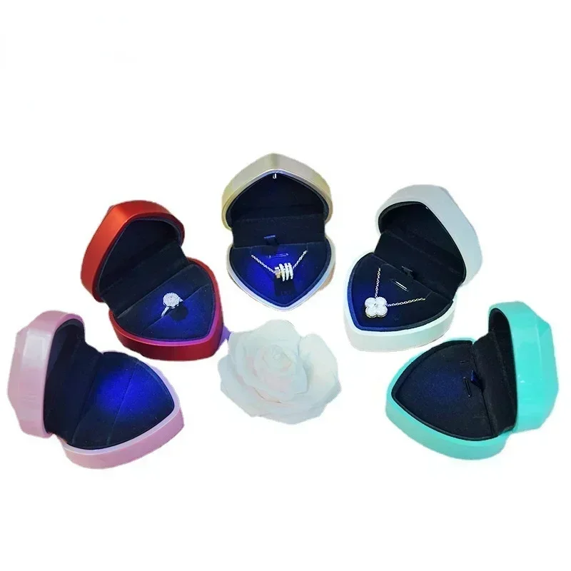 Creative Ring Box Heart Shape LED Light Jewelry Box Fashion Confessing Love Proposing Marriage Ring Box Pendant Gifts Boxes