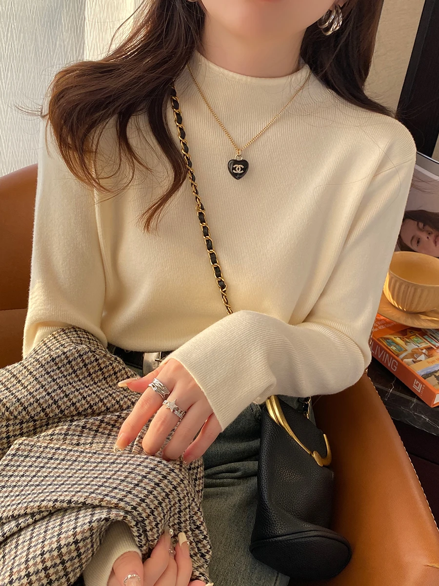 Sweter damski z golfem na wiosnę i jesień, modny, dopasowany, elastyczny, dzianinowy pulower damski, koreański, z długim rękawem, prosty top bazowy.