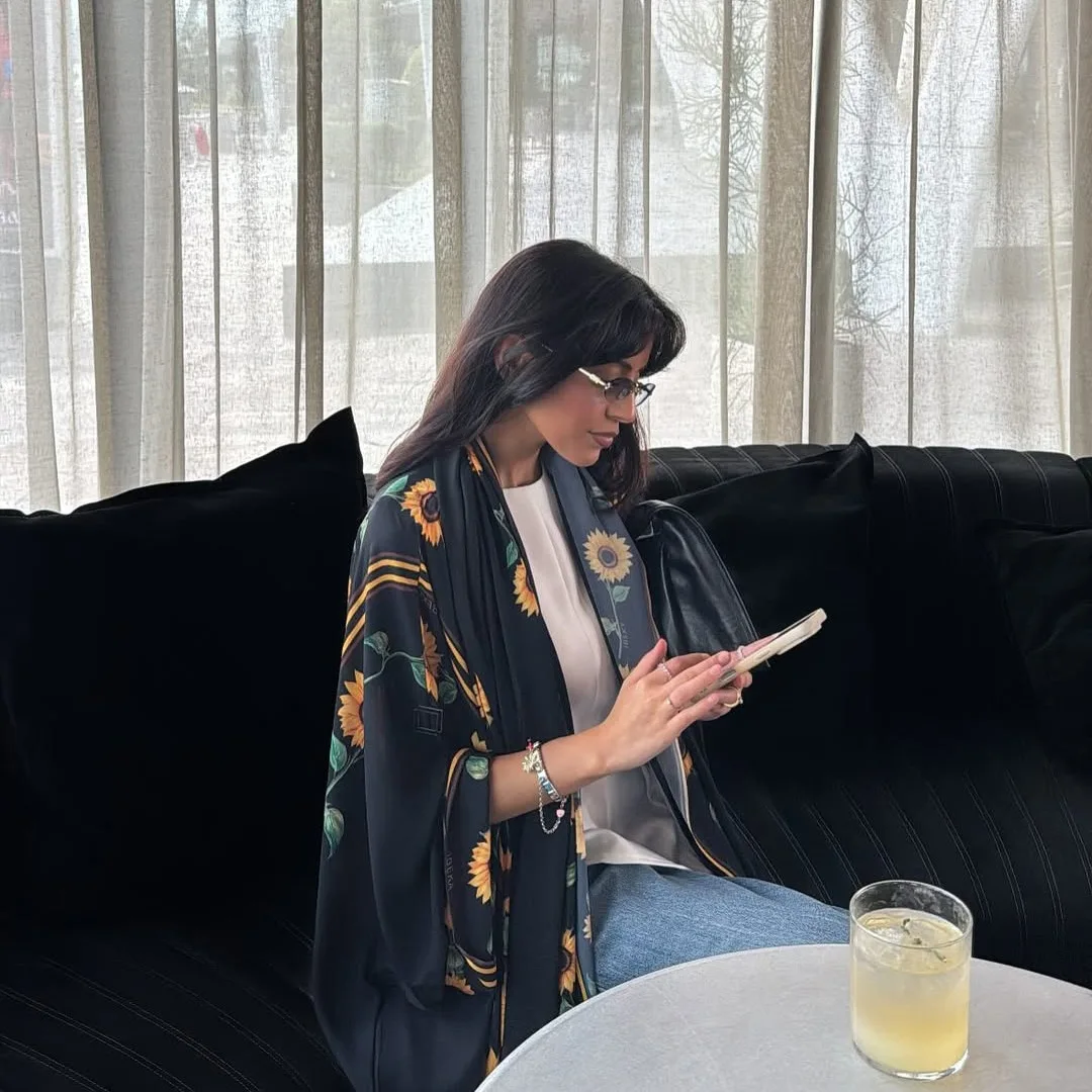 ชุดเดรสคลุมแบบอาบายะห์สไตล์ดูไบแบบเรียบง่าย พร้อมผ้าคลุมศีรษะ ลายพิมพ์ตะวันออกกลาง สำหรับชาวมุสลิม