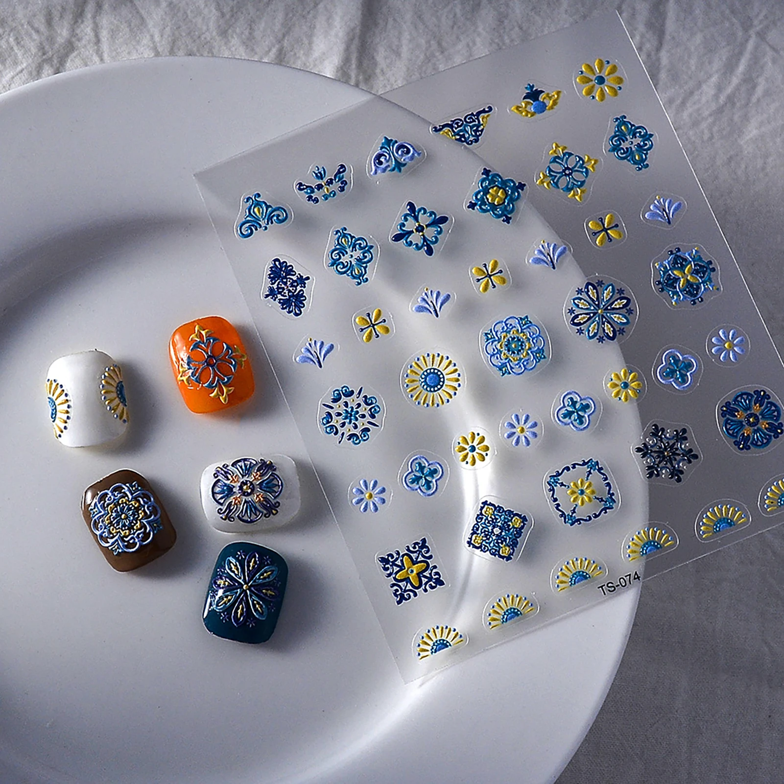 Bohemia 5D Relief Maniküre Aufkleber Nagel Zehennägel DIY Aufkleber Bunte Blumen Nagelaufkleber Selbstklebende geprägte Nagelaufkleber