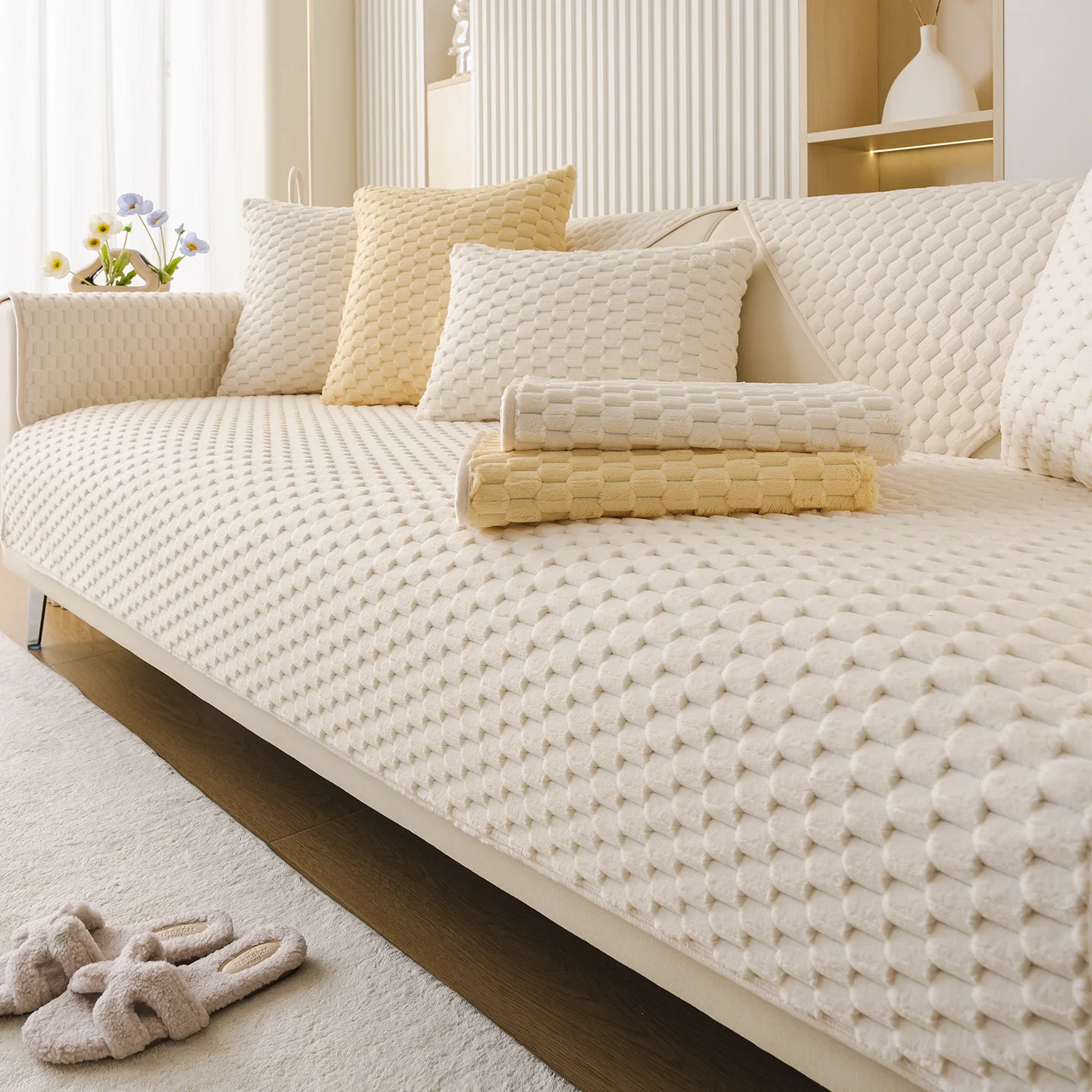 

Минималистичная утолщенная бархатная подушка для дивана «Золотая черепаха», новинка 2025, осень-зима, цельная нескользящая подушка для сиденья