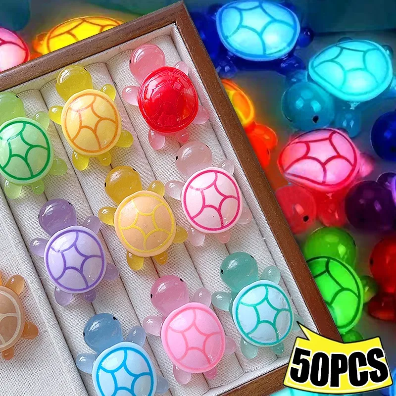 Leuchtende Mini-Schildkröten aus Kunstharz, die im Dunkeln leuchten, niedliche kleine Schildkröten, große Kuchendeckel, Ozean-Tier-Thema-Dekoration, Garten-Mikrolandschaft