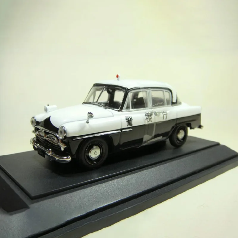 EBBRO 1:43 Scale CROWN Police Alloy Simulation Car Model Classic Adult Collection Static Display