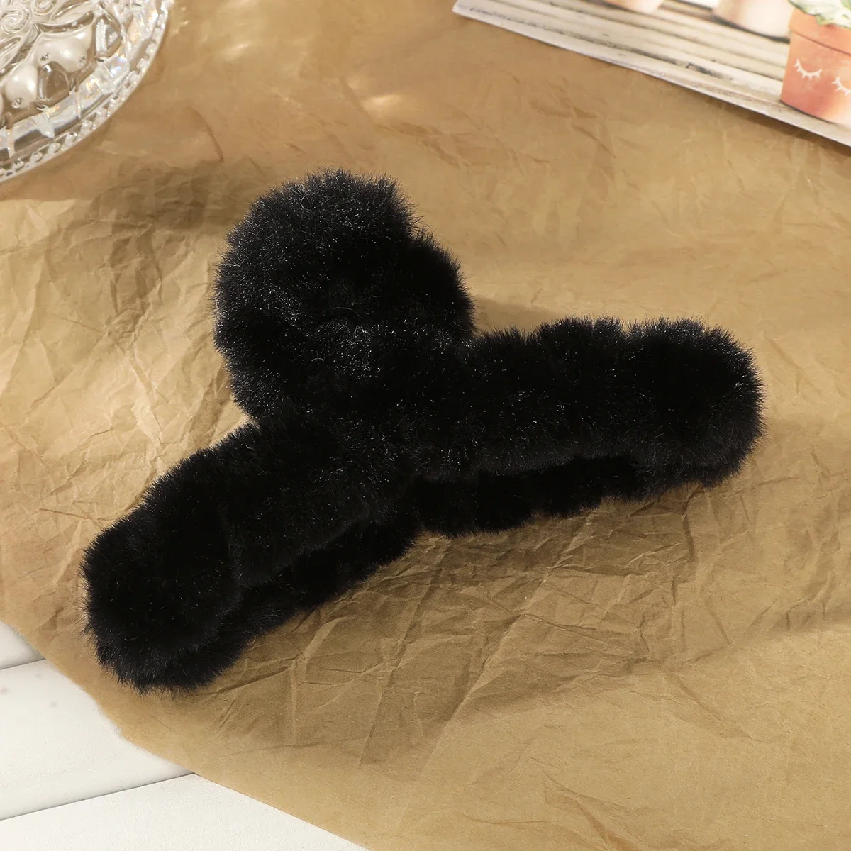 AWAYTR 3PCS Faux Fur Hair Claw Hair Clip Korea Winter Hair Clip Sweet Back Hair Grab Plush Shark Clip Women Hair Accessories
