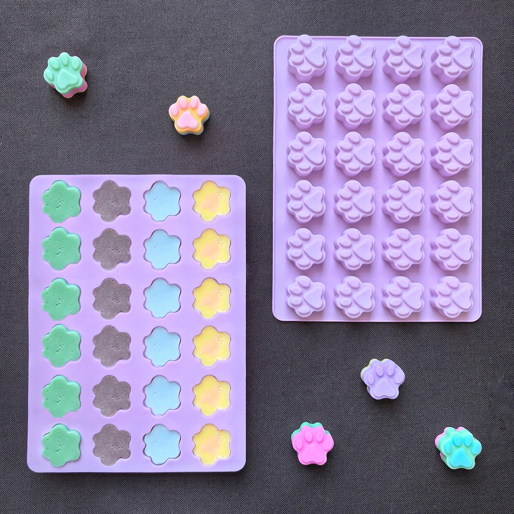 

1pc 24 hole cat paw shaped chocolate silicone mold 3D candy, biscuit, chocolate, cake decoration baking utensils