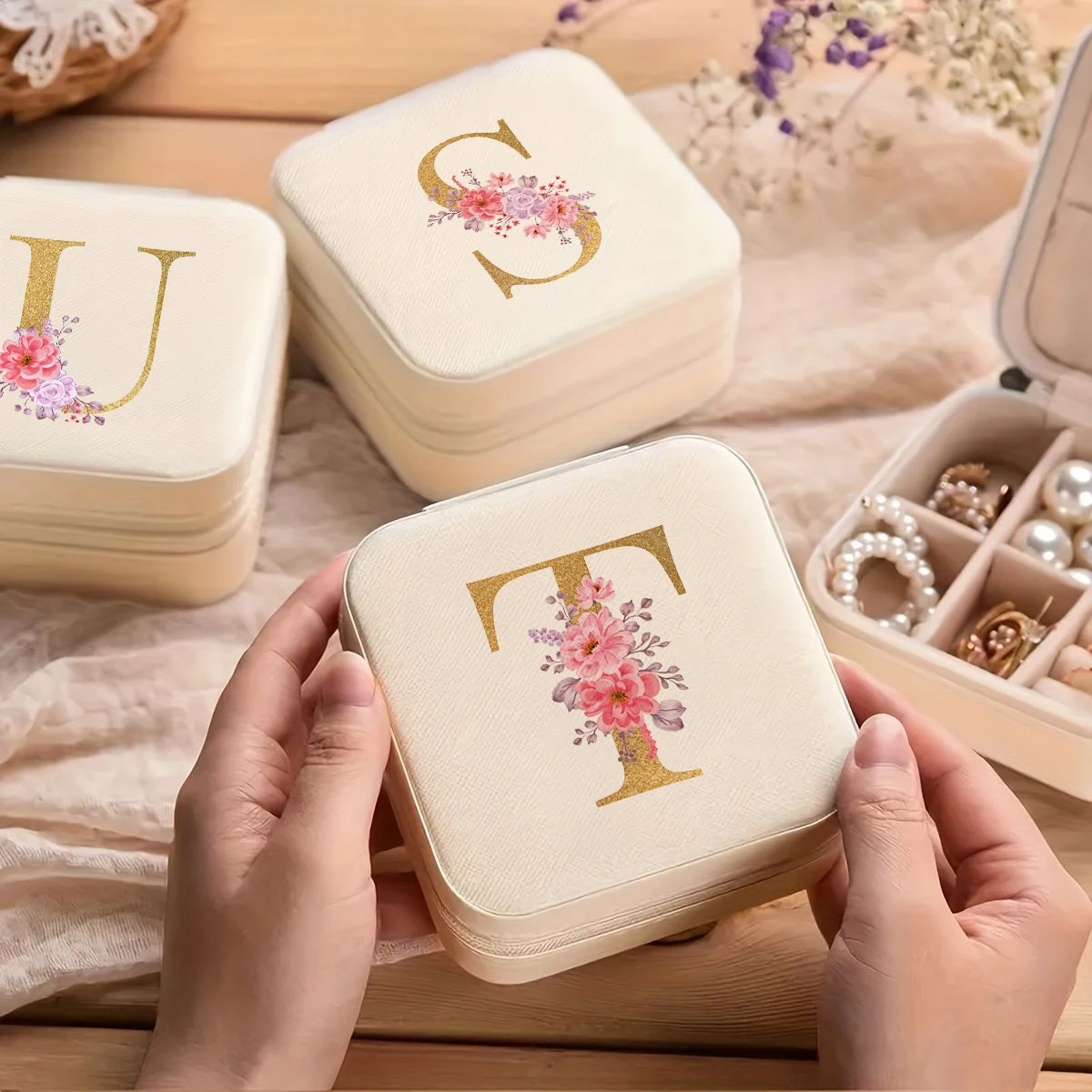 PU Leather Jewelry Box with Zipper, Portable, Suitable for Bridesmaids and Women's Birthday Gifts