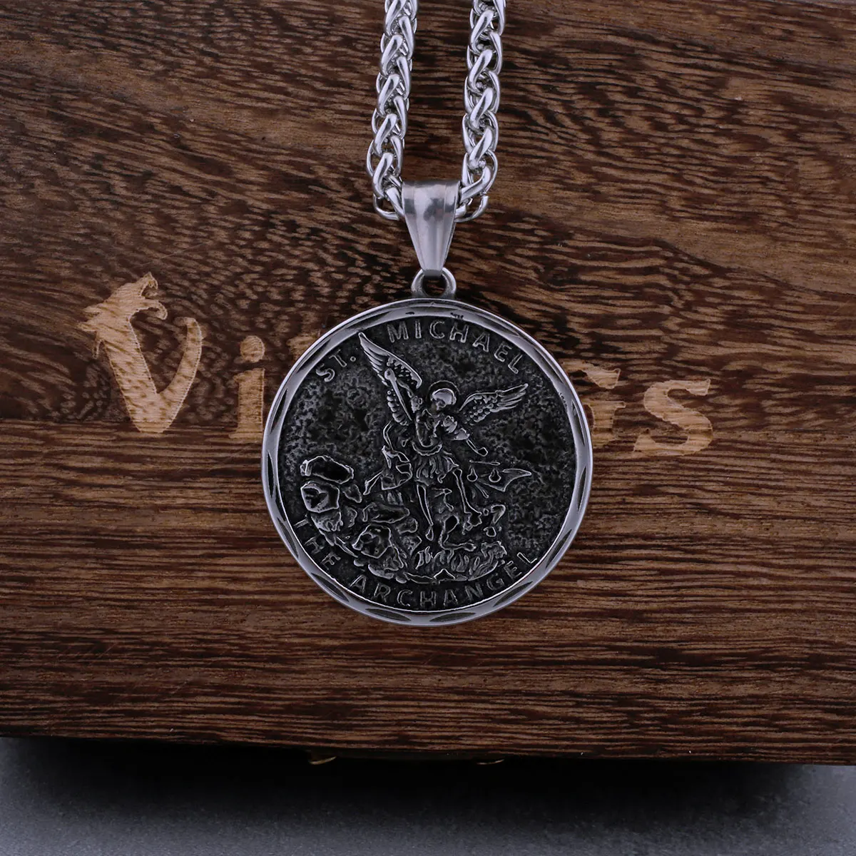 Stainless Steel Archangel St. Michael Necklace Men's Fashion Believer Amulet Biker Pendant Necklace Jewelry Gift Dropshipping