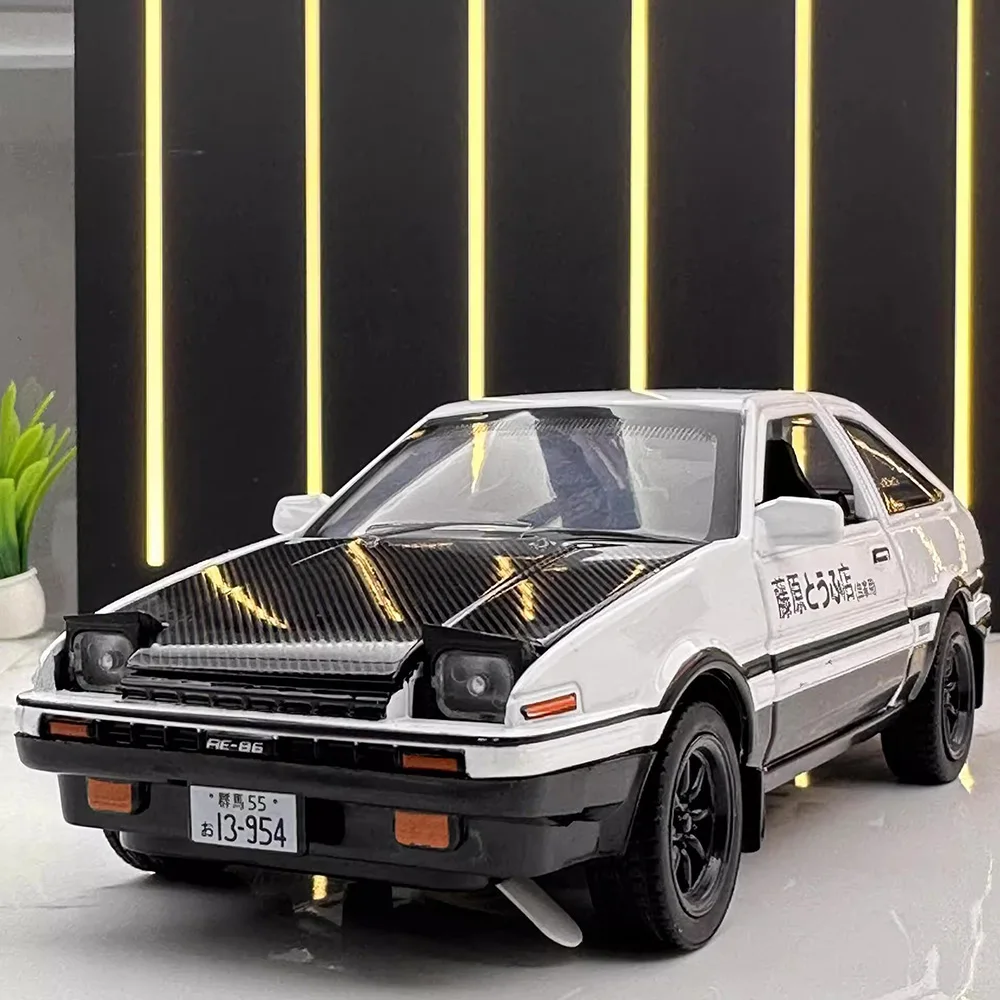 1:30 AE86 Modelli di auto giocattolo vintage Pressofuso in metallo Auto in miniatura 4 porte aperte Suono Luce Tirare indietro Veicoli di simulazione Regali per bambini