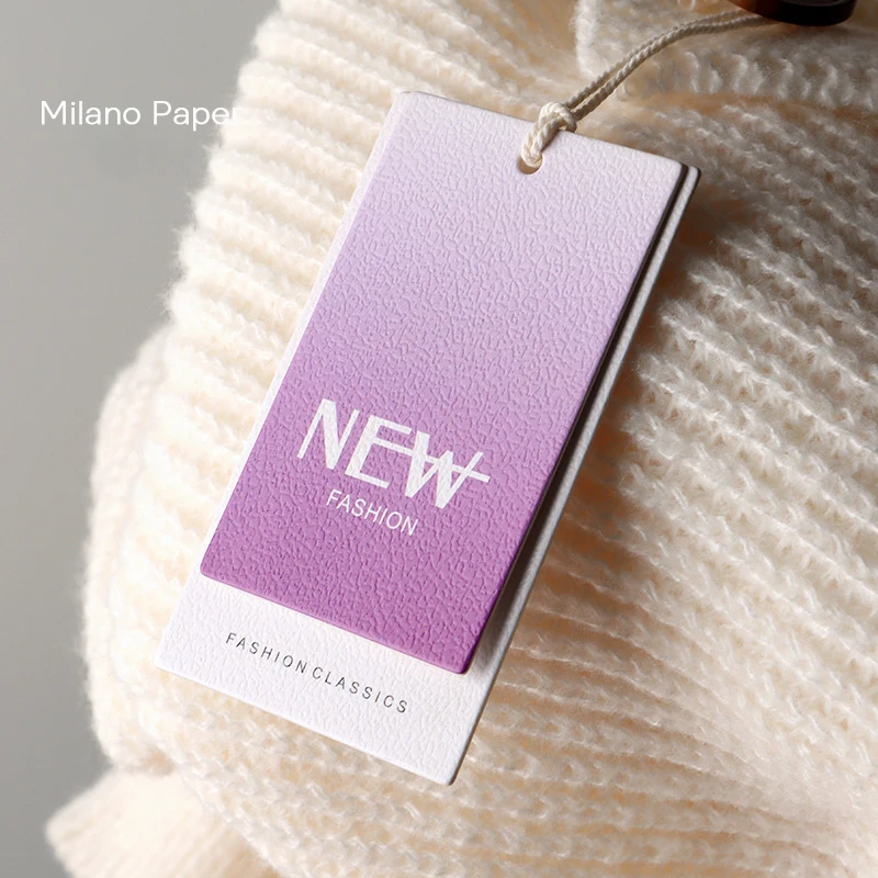 Etiquetas Personalizadas para Ropa, Papel Milano de 700 g/m², Logotipo Impreso, MOQ 200 Piezas, Etiquetas de Precio para Marcas de Ropa