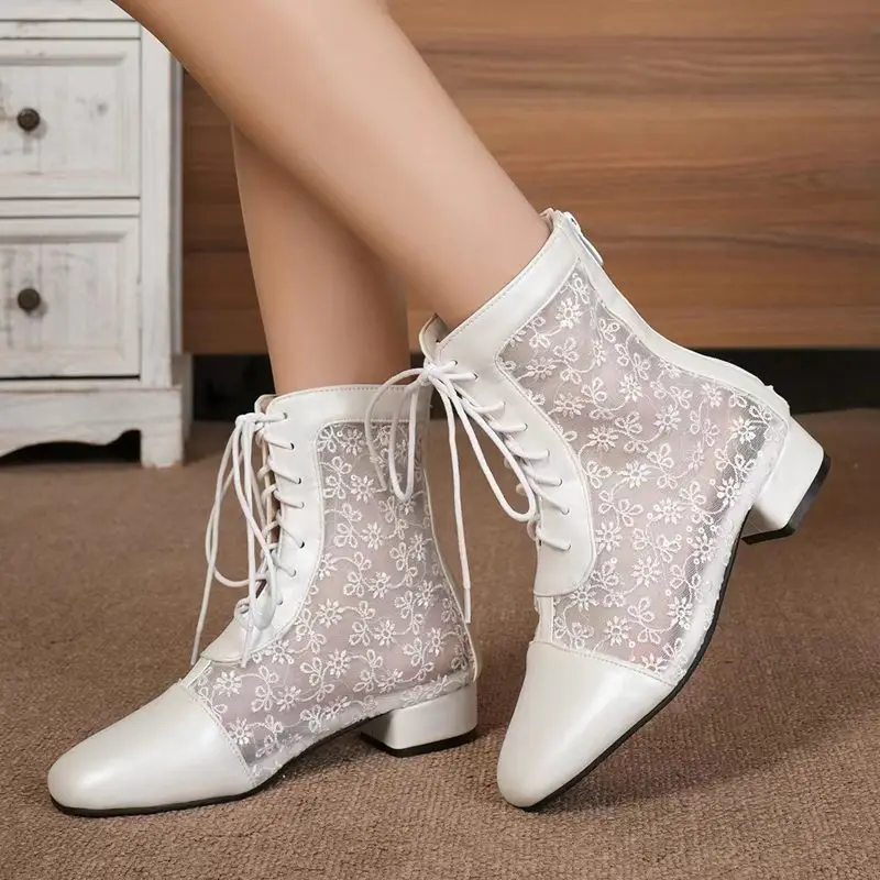 

Girseaby Fashion shoes Fashion Women's Ankle Boots Round Toe 3cm Mid Heel Lace-Up Breathable Mesh Size 44-46 Sweet Daily Style