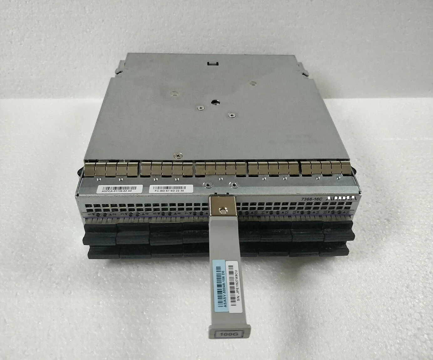 

DCS-7368-16C 16-портовый модуль QSFP 100GbE для серии 7368X полностью протестирован