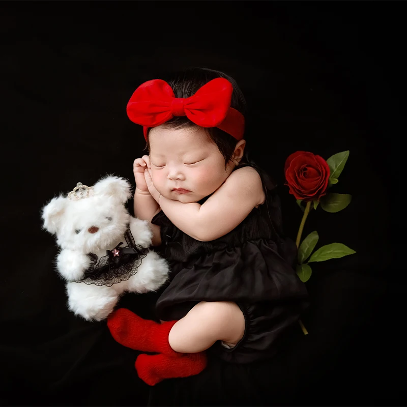 Vintage Rose Style Newborn Photography Outfit Black Romper Red Bow Headband Socks Set 0-1 Month Baby Girl Photoshoot Costume