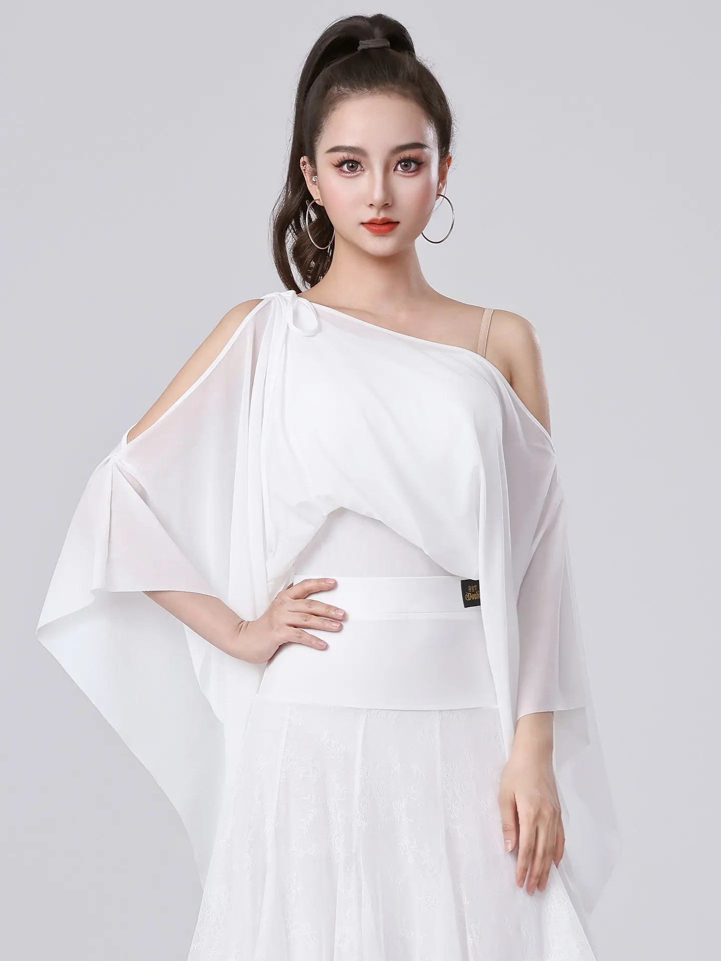 

Новая женская танцевальная одежда для латиноамериканских танцев 2026 года: топ для тренировок, танцевальная одежда Gb, элитная танцевальная одежда с длинным рукавом