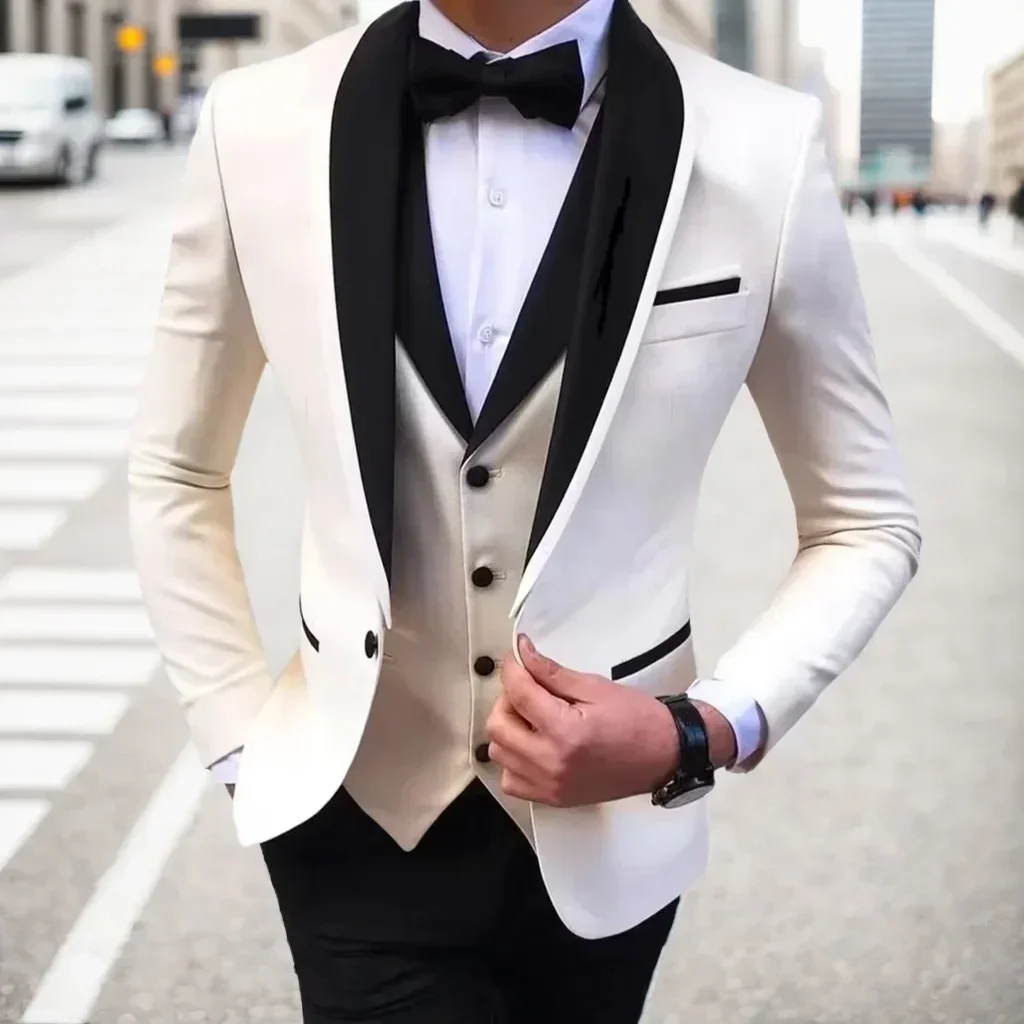 

Luxury Slim Fit Men's 3-Piece Tuxedo Suit Set with Shawl Lapel Blazer Vest And Pants for Wedding And Evening Parties