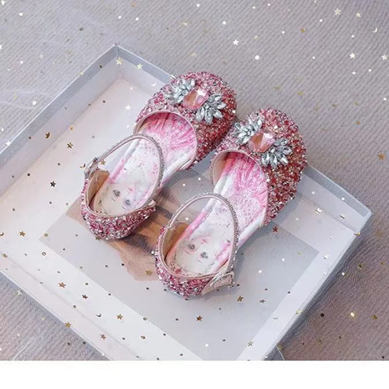 Sandal anak perempuan, musim semi, bayi perempuan kartun Frozen Elsa, sepatu putri kristal anak-anak, sandal kaca datar lembut pesta pita kupu-kupu
