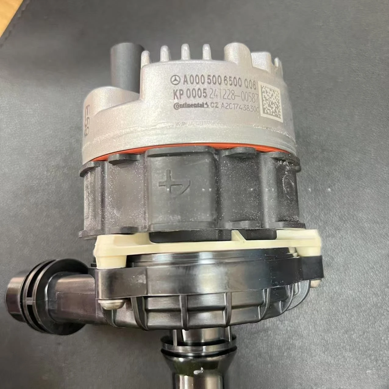 

YJ22Applicable, additional water pump coolant pump A0005006500 A0005001901