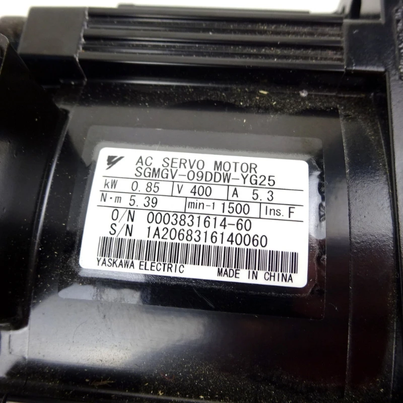 NEW Yaskawa SGMGV-09DDW-YG25 AC Servo Motor Expedited Delivery
